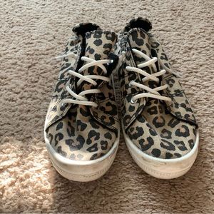 Women's Animal Print Canvas Sneakers Size 8